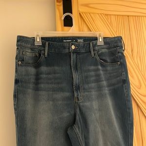 Old Navy Rockstar Super Skinny Higher High-rise Size 16 jeans Built in sculpt